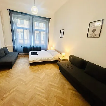 Retro Style In Centrum Andel Prag